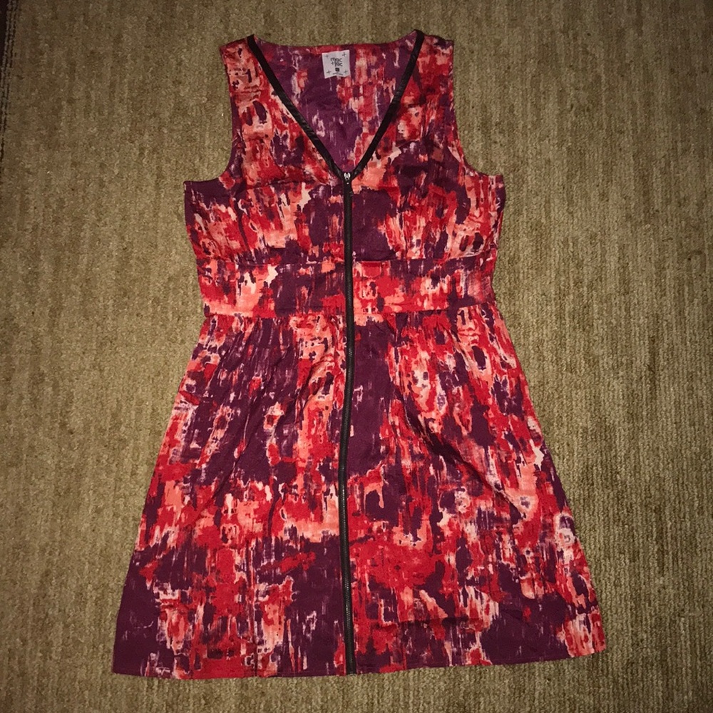 *WORN ONCE* Front zip dress